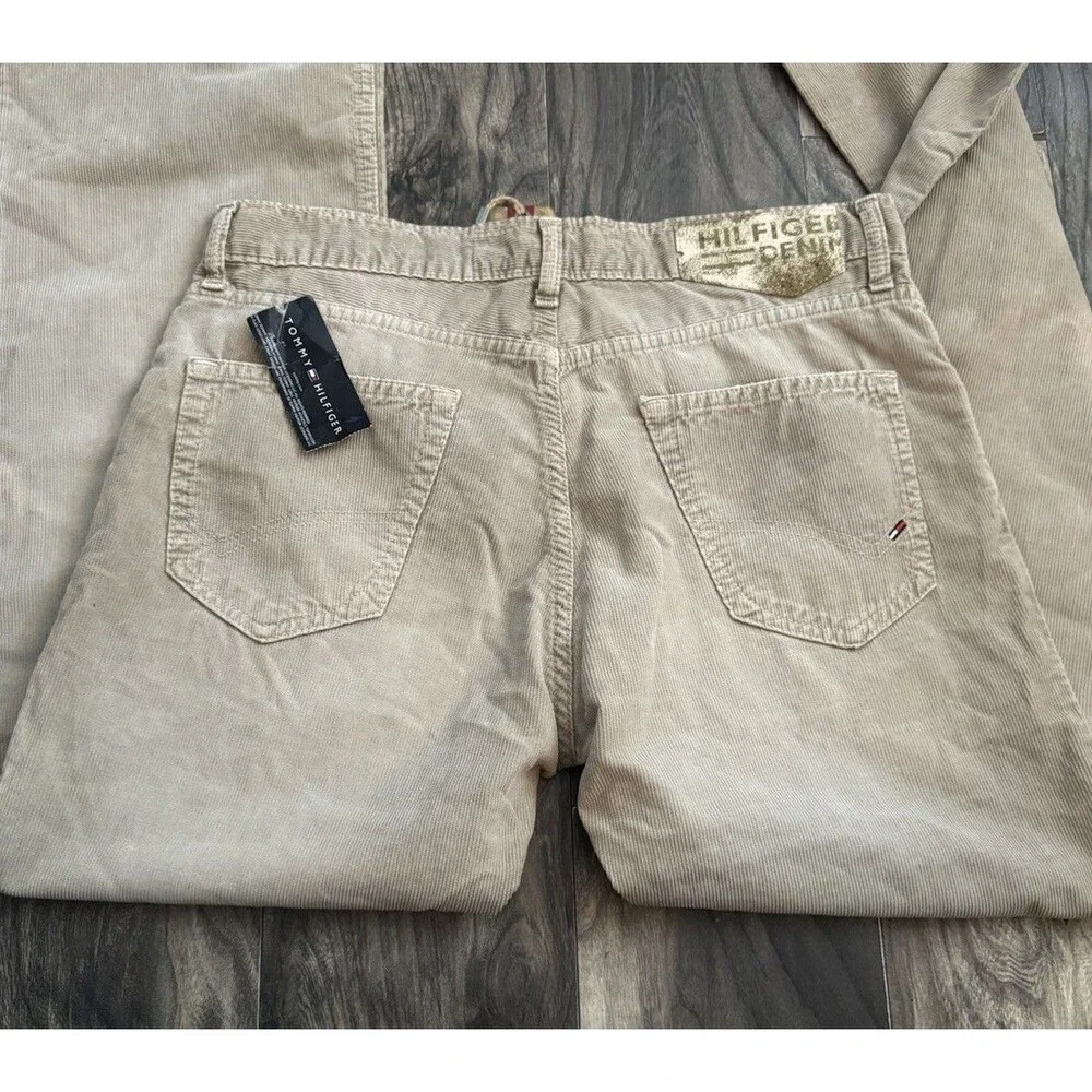 Tommy Hilfiger product pair